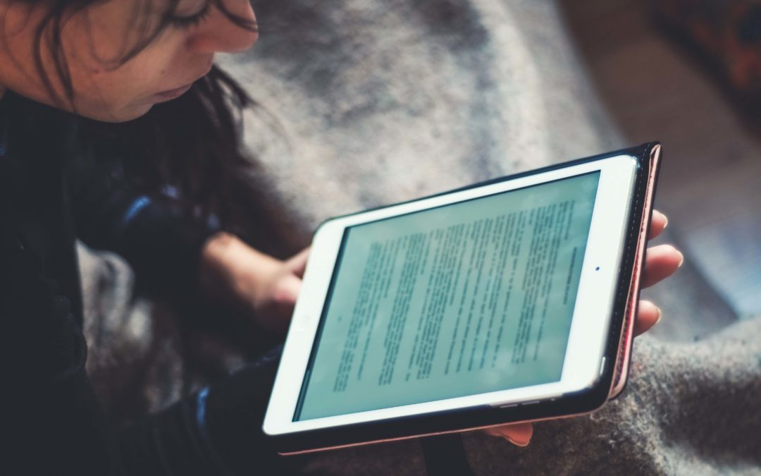 “Pugni chiusi – Bullismo: punti di vista, non-storie, impressioni, significati. Soluzioni? Un contributo a cambiare, per cambiare”